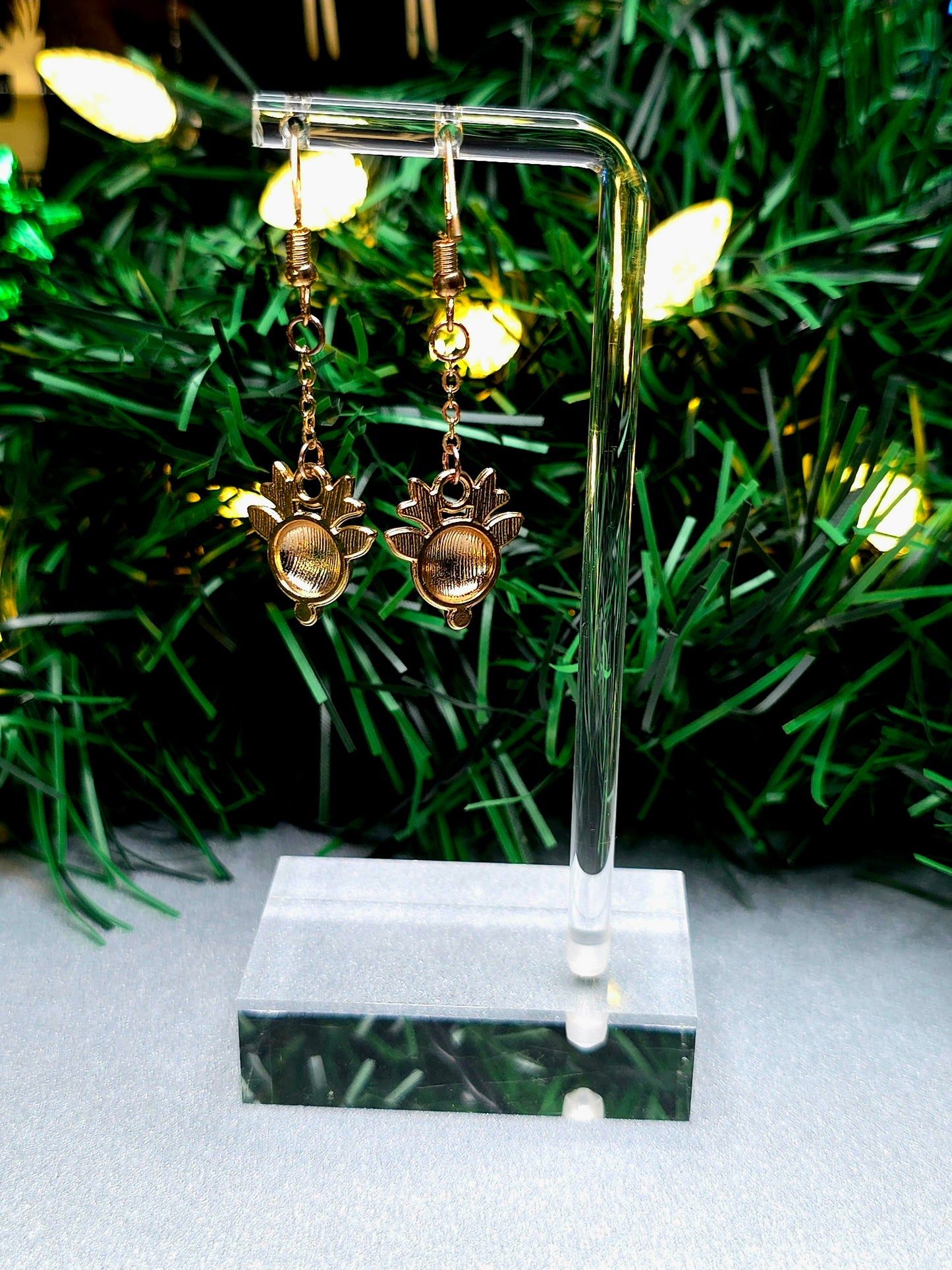 Christmas Cheer Dangle Earrings