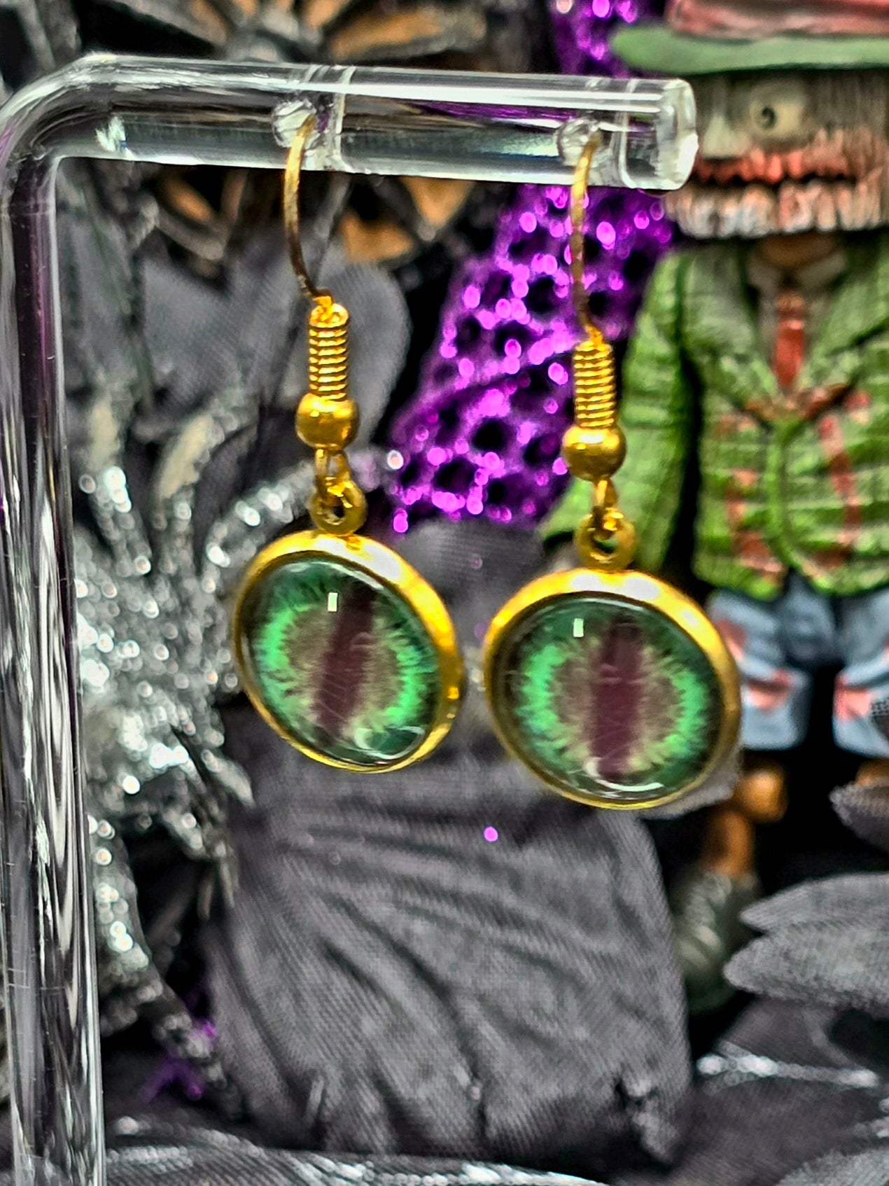 Lizard Eyes Bezel Dangle Earrings