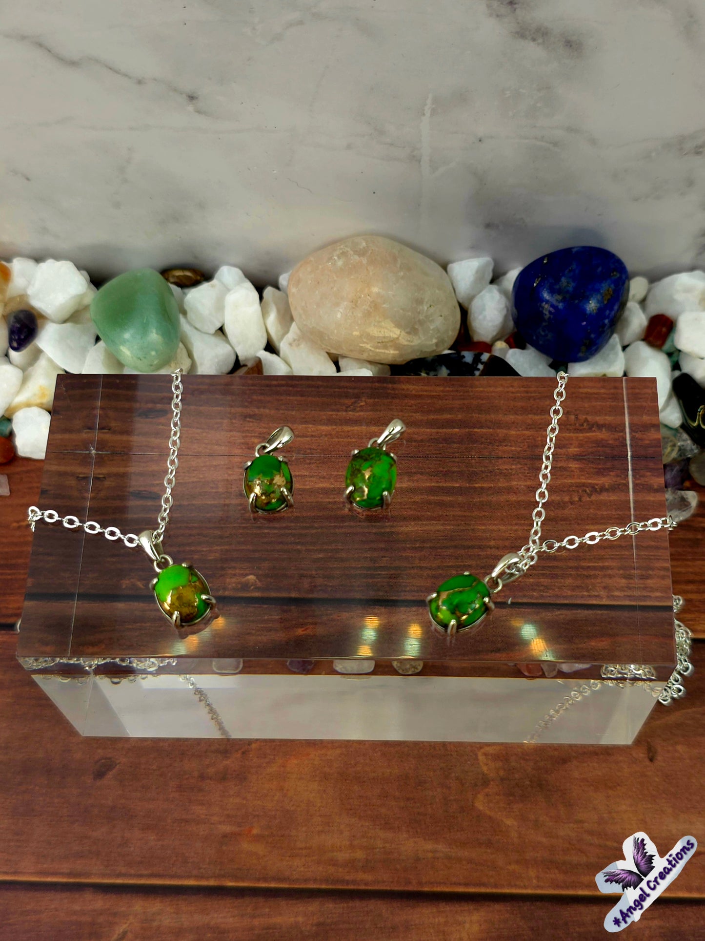 Sterling Silver Necklace Featuring A Turquoise Stone.