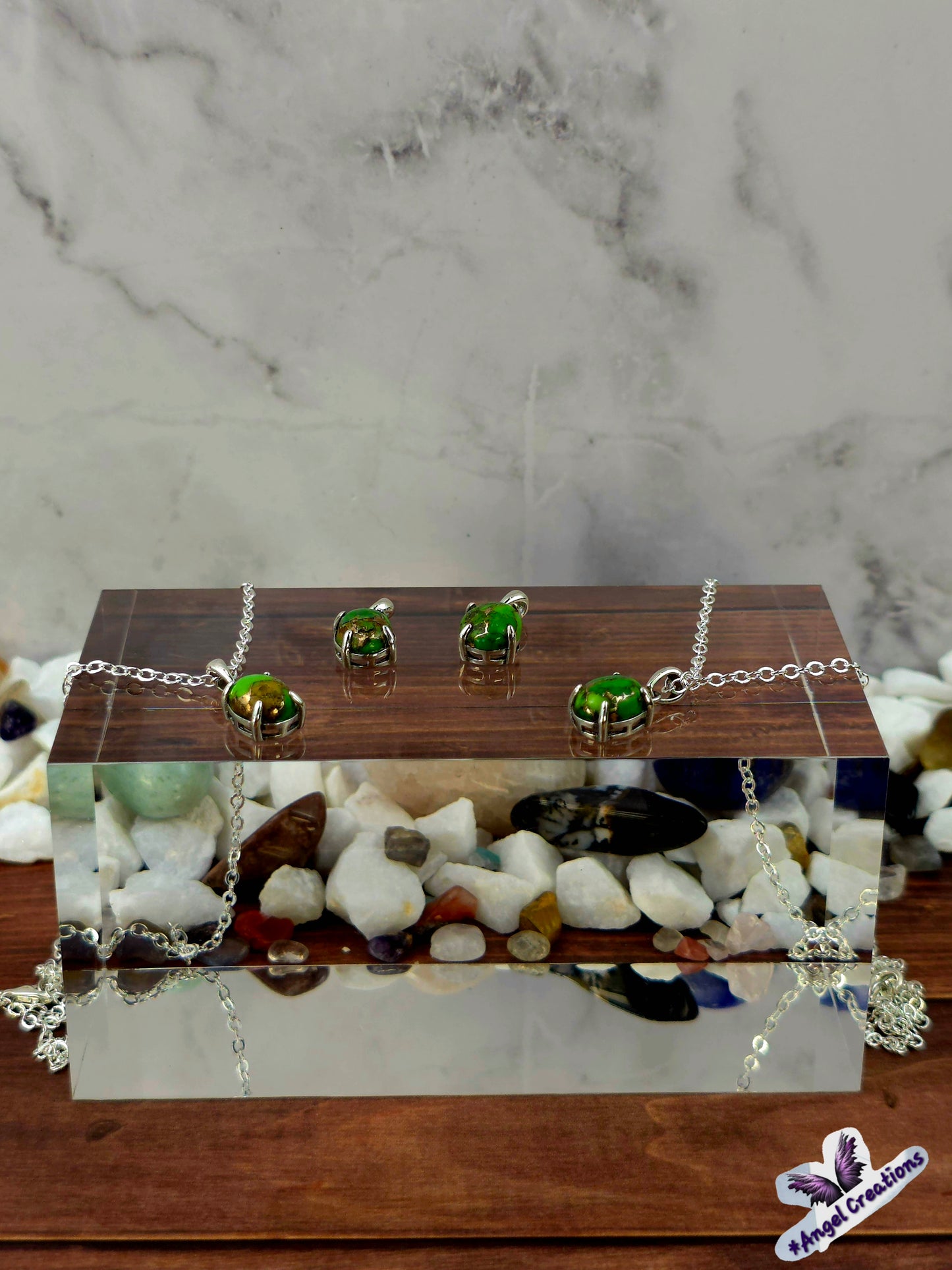 Sterling Silver Necklace Featuring A Turquoise Stone.